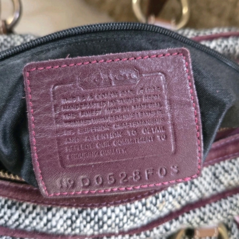 Vintage 2000s Coach Soho 2005 Tweed Satchel with Swarovski Bow 8F03 - Picture 8 of 9